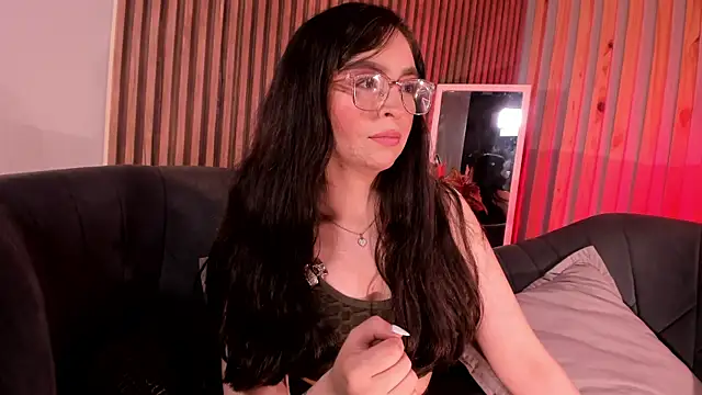 Eva Macalliter online show from April 1, 2026, 3:18 am