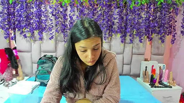 Bich Anal  online show from December 27, 2024, 2:01 pm