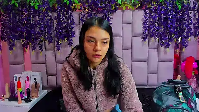 Bich Anal  online show from January 7, 2025, 12:52 pm