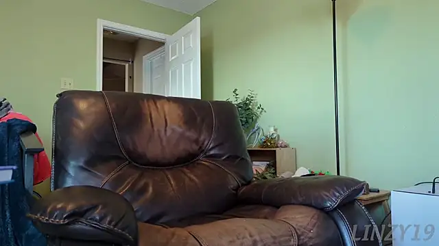 Linzy 19 online show from January 12, 2025, 3:57 pm