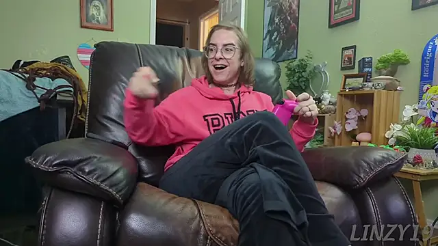 Linzy 19 online show from January 19, 2025, 1:21 am