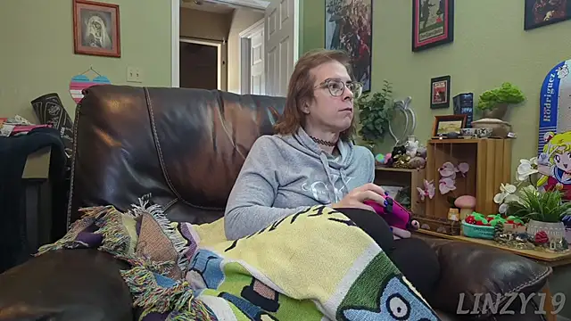 Linzy 19 online show from January 22, 2025, 4:55 pm