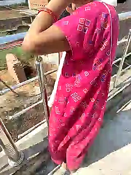 COUPLLE VILLAGE online show from February 4, 2025, 7:51 am