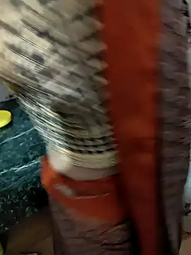 COUPLLE VILLAGE online show from February 5, 2025, 10:51 am