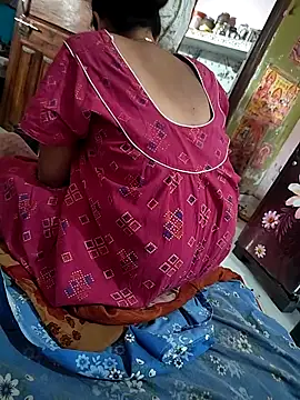 COUPLLE VILLAGE online show from March 18, 2025, 10:46 am