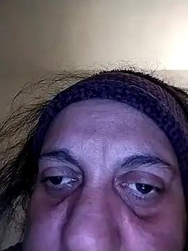 Snapshot of BustyBabyOfficial chatting on December 16, 2024, 5:00 pm BustyBabyOfficial online show from December 16, 2024, 5:00 pm