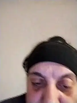 Snapshot of BustyBabyOfficial chatting on February 20, 2025, 2:35 pm BustyBabyOfficial online show from February 20, 2025, 2:35 pm