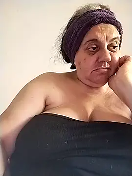 Snapshot of BustyBabyOfficial chatting on November 9, 2025, 1:20 pm BustyBabyOfficial online show from November 9, 2025, 1:20 pm