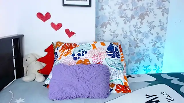 vanessa cute1 online show from March 6, 2025, 10:15 pm