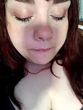 Snapshot of persefone97 chatting on February 7, 2025, 6:24 pm persefone97 online show from February 7, 2025, 6:24 pm