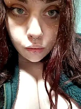 Snapshot of persefone97 chatting on February 20, 2025, 2:07 am persefone97 online show from February 20, 2025, 2:07 am