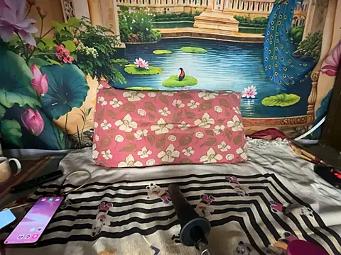 JASMINE1122 online show from October 31, 2025, 5:41 am