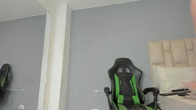 aida rose  online show from December 30, 2024, 8:15 pm