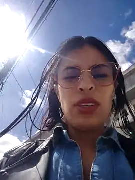 Astrid-- online show from May 20, 2026, 7:09 pm