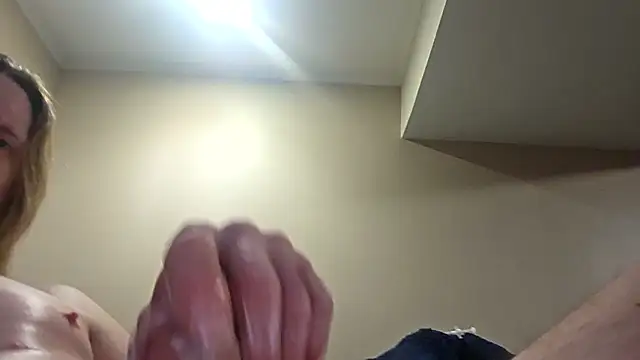 Travislovescum online show from January 19, 2026, 9:02 am