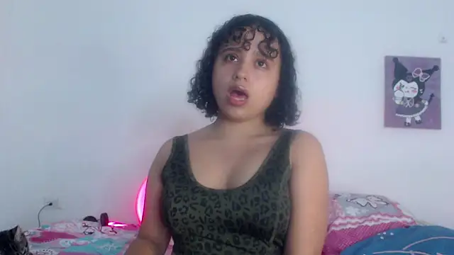 lou cute online show from February 6, 2025, 4:10 am