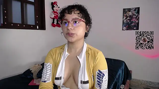 lou cute online show from November 20, 2025, 2:01 am