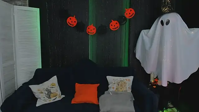 SarahCoksss online show from October 28, 2025, 1:20 am