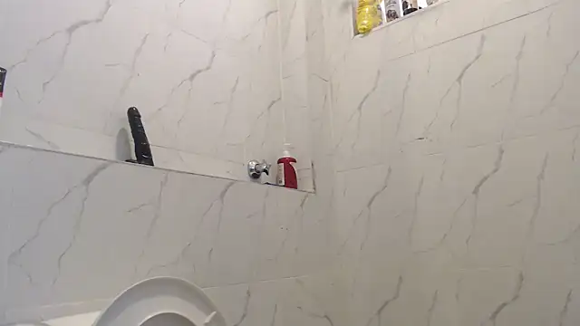 CurvyGlass online show from January 9, 2026, 11:35 am