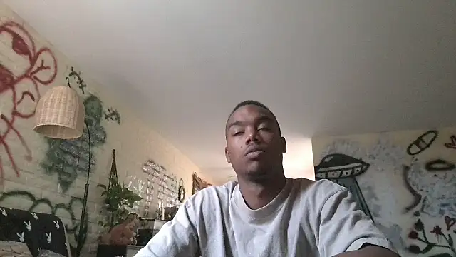 Shhhtrey0375 online show from June 13, 2026, 7:45 pm