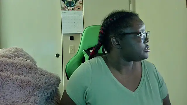 Yagurl  west online show from January 14, 2025, 8:31 am