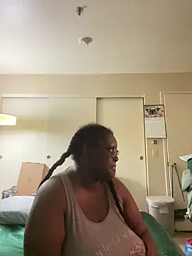 Yagurl  west online show from January 17, 2025, 6:47 am