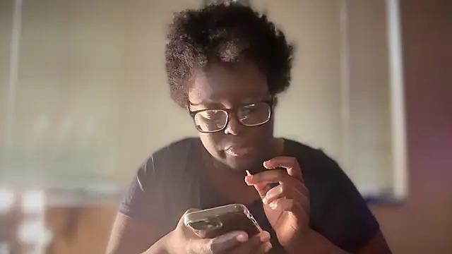 Yagurl  west online show from January 31, 2025, 9:05 pm