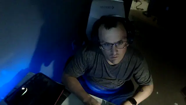 TeasingTroublemaker9 online show from October 2, 2025, 9:55 pm