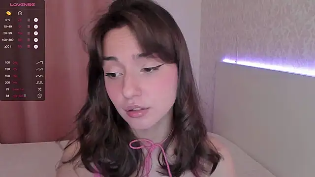 Snapshot of XYour_CharmX chatting on December 15, 2024, 8:41 am XYour CharmX online show from December 15, 2024, 8:41 am