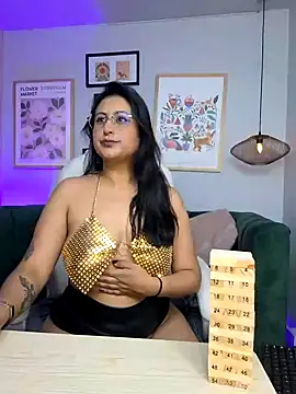 Snapshot of Amber_gold_ chatting on January 14, 2025, 1:17 pm Amber gold  online show from January 14, 2025, 1:17 pm