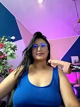Snapshot of Amber_gold_ chatting on January 31, 2025, 12:29 pm Amber gold  online show from January 31, 2025, 12:29 pm