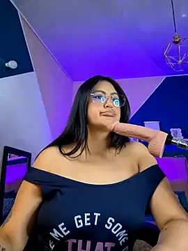 Snapshot of Amber_gold_ chatting on February 8, 2025, 1:11 pm Amber gold  online show from February 8, 2025, 1:11 pm