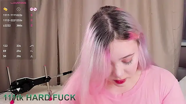   KawaiiYuki   online show from January 3, 2025, 8:43 am