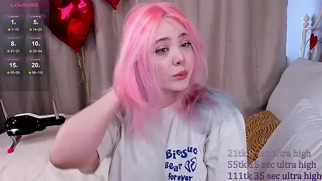   KawaiiYuki   online show from February 11, 2025, 8:48 am