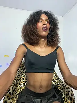 Snapshot of lau_sil chatting on February 27, 2026, 8:31 pm lau sil online show from February 27, 2026, 8:31 pm