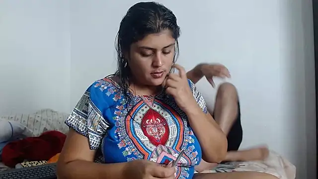 AlyDenalioficial online show from February 5, 2025, 5:31 pm