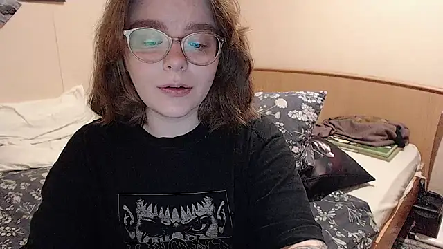 Snapshot of Chmiri_cb chatting on September 25, 2025, 2:43 pm Chmiri cb online show from September 25, 2025, 2:43 pm