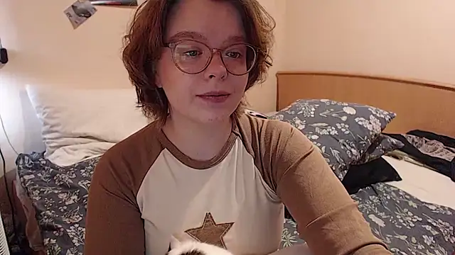 Snapshot of Chmiri_cb chatting on October 4, 2025, 5:38 am Chmiri cb online show from October 4, 2025, 5:38 am