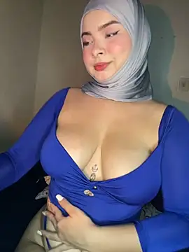 Snapshot of aneesa_darzi chatting on January 8, 2025, 10:27 pm aneesa darzi online show from January 8, 2025, 10:27 pm