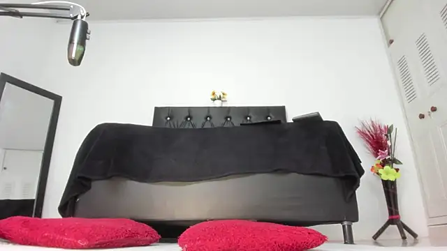 martinaclark online show from May 16, 2026, 12:29 am