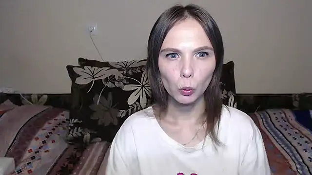 Snapshot of Nika_Shiny chatting on February 10, 2025, 5:25 am Nika Shiny online show from February 10, 2025, 5:25 am