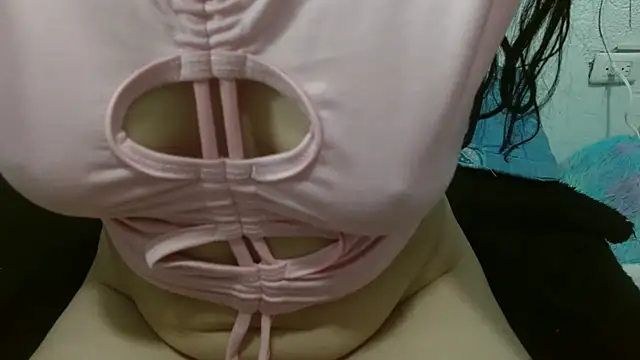 nadescomthxx online show from December 13, 2024, 9:24 am