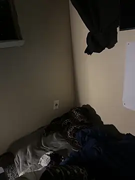 SideGhost online show from April 21, 2026, 5:58 am