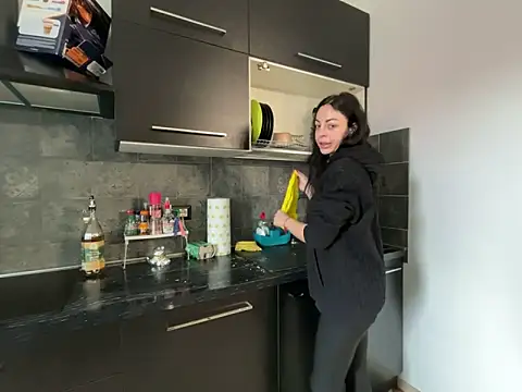 Chloe Ricci online show from February 19, 2026, 9:49 am