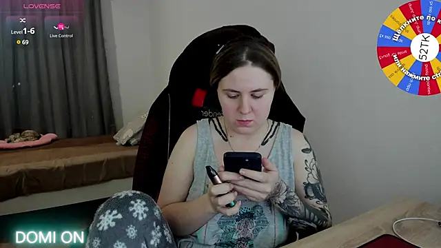 Olivia Munk online show from January 27, 2025, 2:46 pm