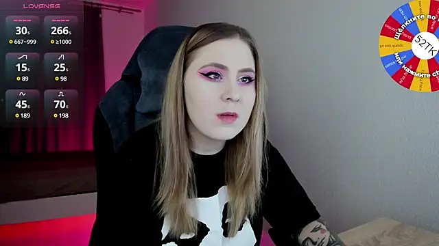 Olivia Munk online show from February 9, 2025, 4:36 am