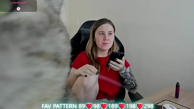 Olivia Munk online show from March 14, 2025, 7:04 am