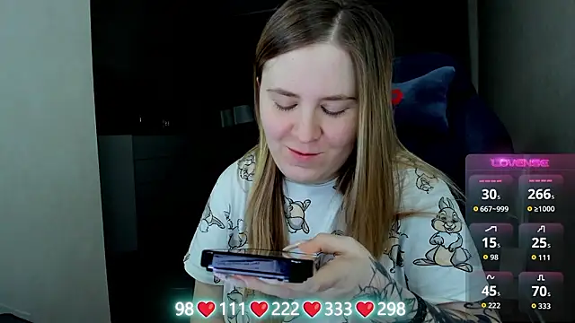 Olivia Munk online show from March 20, 2026, 3:55 am