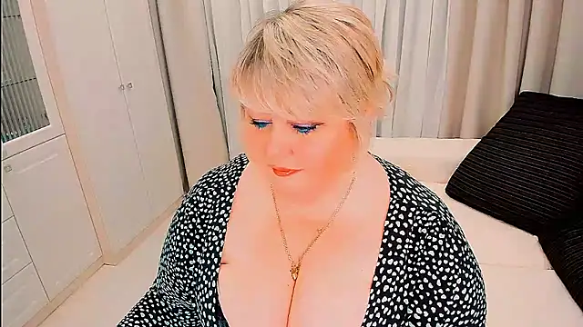 BIGTITSBBW online show from March 17, 2026, 7:17 pm