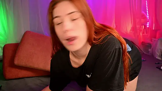 Claudia and elon  online show from February 7, 2026, 9:35 am